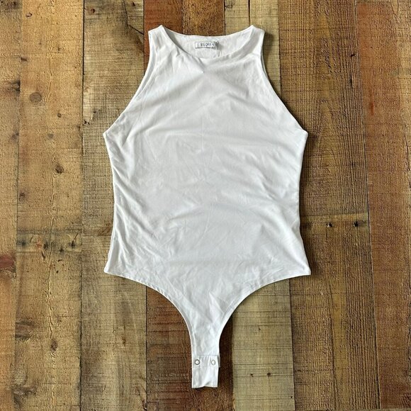 Reoria Women's Size Large in White Sleeveless Bodysuit Comfy & Stylish - Picture 1 of 9